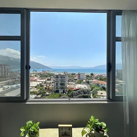 Tiffany Seaw View Apartmán *