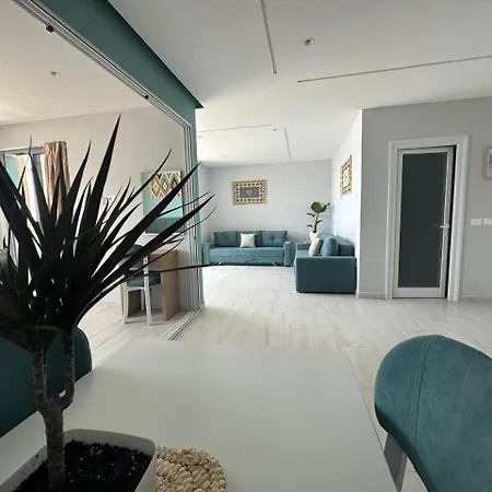 Tiffany Seaw View Apartment